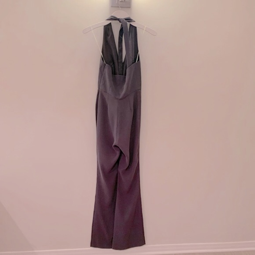 Guess by Marciano size 0 Grey Halter Jumpsuit NWT - Picture 11 of 14